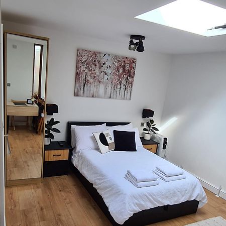 Canterbury Romantic Modern Home Goodnestone  Екстер'єр фото