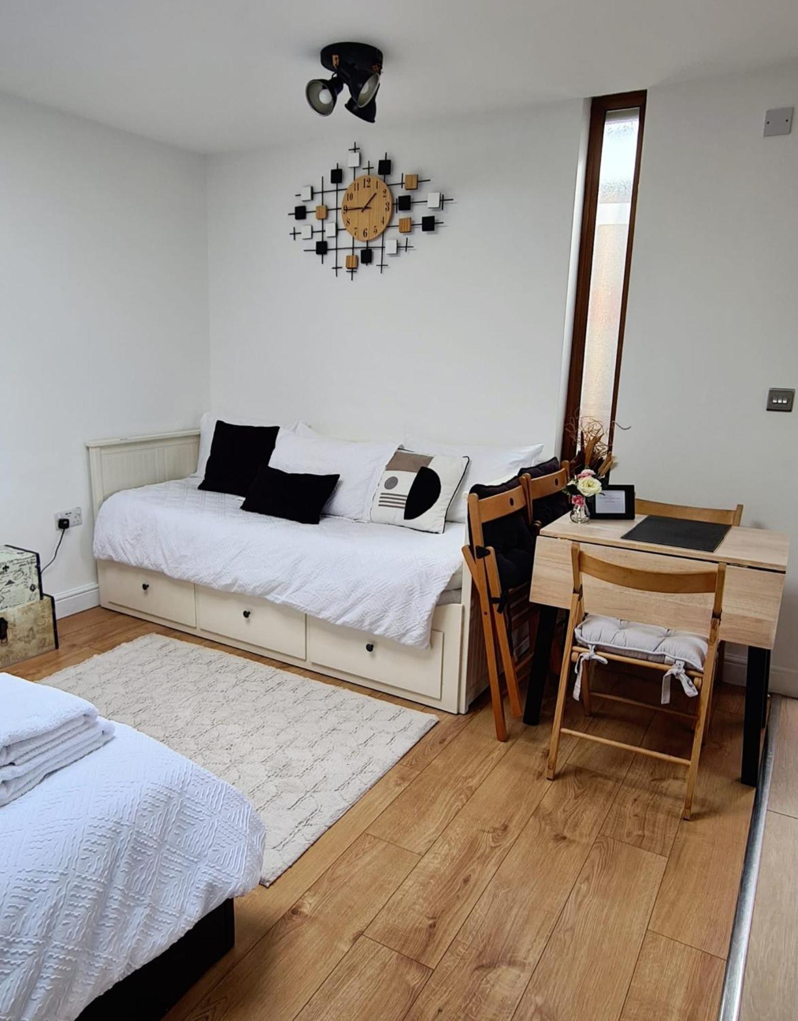 Canterbury Romantic Modern Home Goodnestone  Екстер'єр фото
